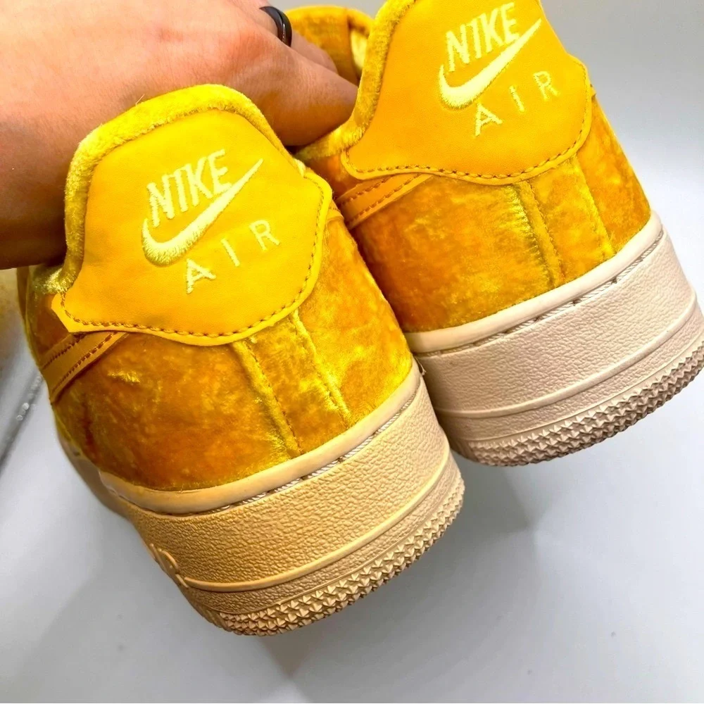 Nike Air Force 1 LV8 GS Mineral Gold yellow velour sneakers kids 6Y women’s 7.5